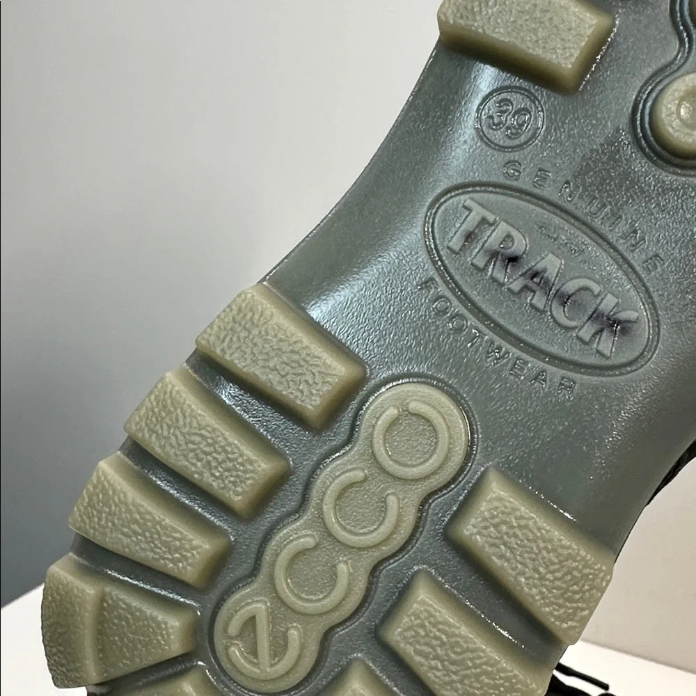 NWOT Ecco Men’s Track‎ 25 High GoreTex Waterproof Black Boots Size 5-5.5